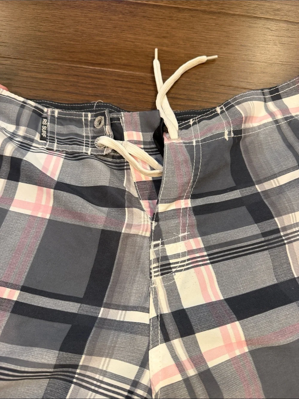 RSurf Plaid Board Shorts Size Large